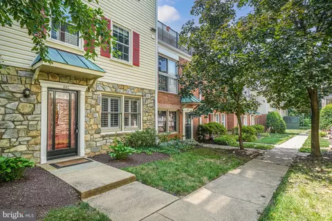 88 N Bedford St #88C, Arlington, VA 22201