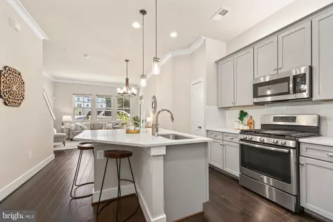 1334 S Quinn St, Arlington, VA 22204