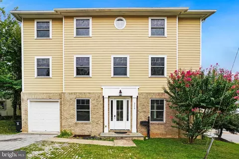 3114 19th St S, Arlington, VA 22204