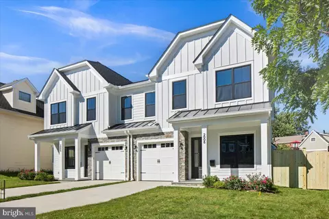 2008 N Nelson St, Arlington, VA 22207