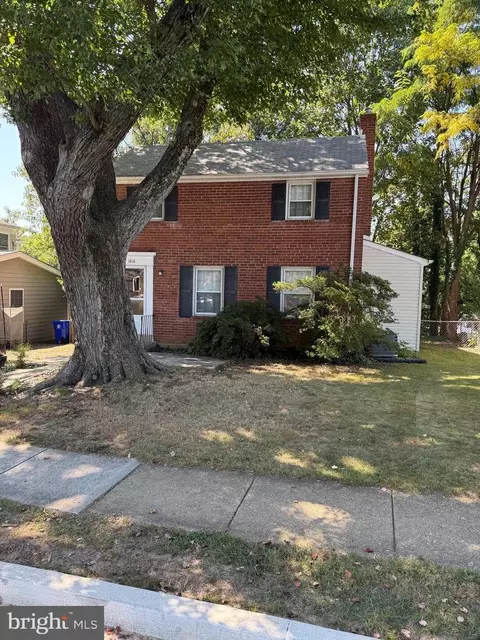1416 N Longfellow St, Arlington, VA 22205