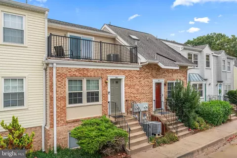 96 N Bedford St #B, Arlington, VA 22201
