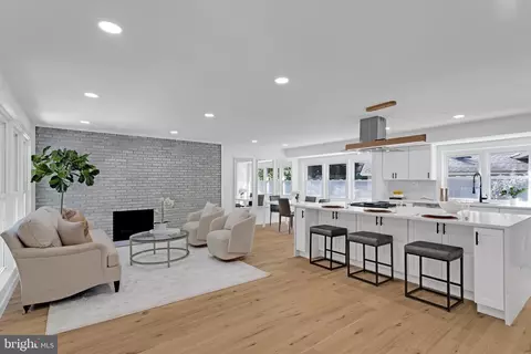 5609 8th Pl N, Arlington, VA 22205