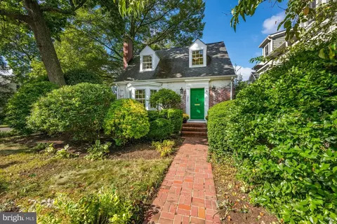 300 N Jackson St, Arlington, VA 22201