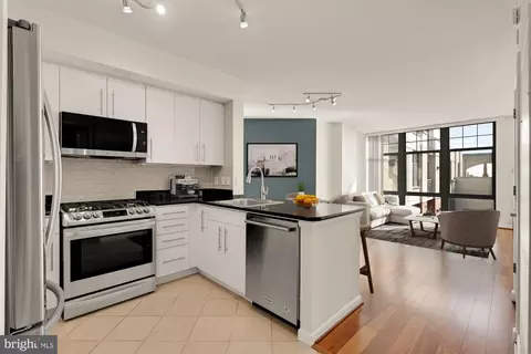 1021 N Garfield St #730, Arlington, VA 22201