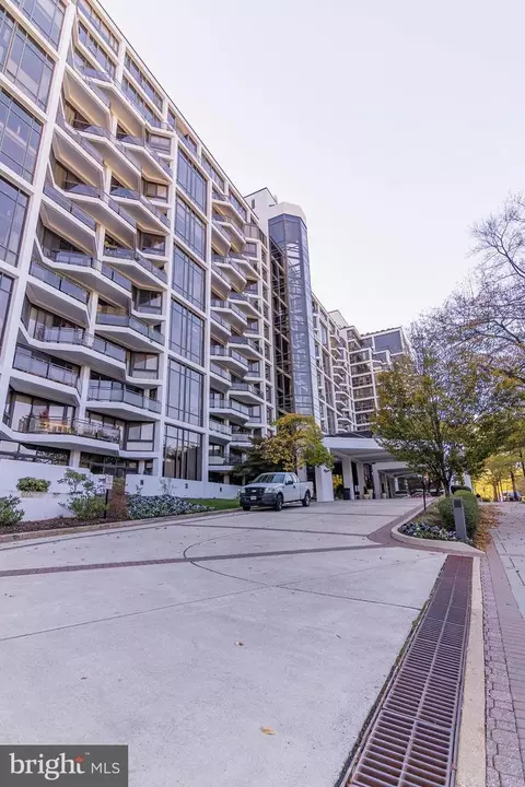 1530 Key Blvd #205, Arlington, VA 22209