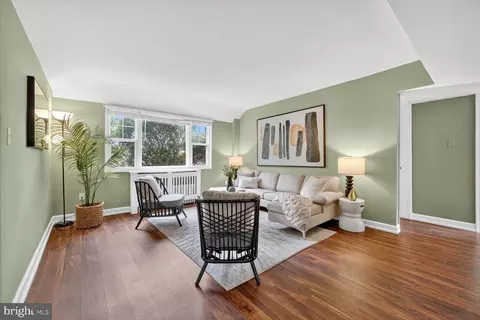 1404 12th St N #21, Arlington, VA 22209