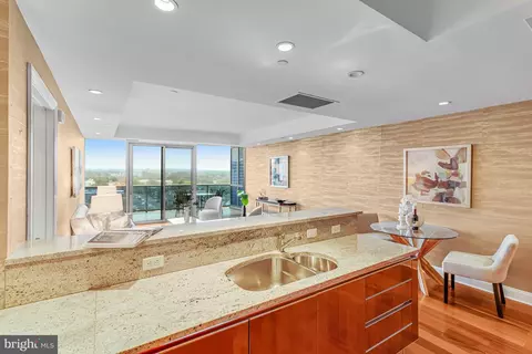 1881 N Nash St #1706, Arlington, VA 22209