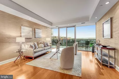 1881 N Nash St #1706, Arlington, VA 22209