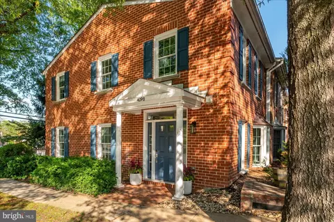 4098 Cherry Hill Rd, Arlington, VA 22207