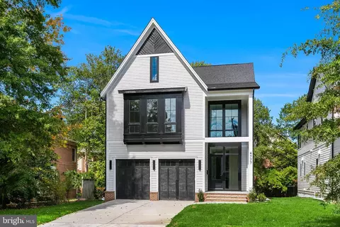 4777 26 St N, Arlington, VA 22207