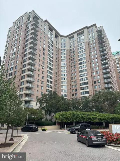 851 N Glebe Rd N #904, Arlington, VA 22203