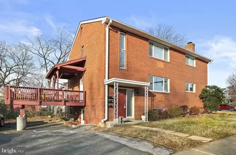 1138 N Stafford St, Arlington, VA 22201