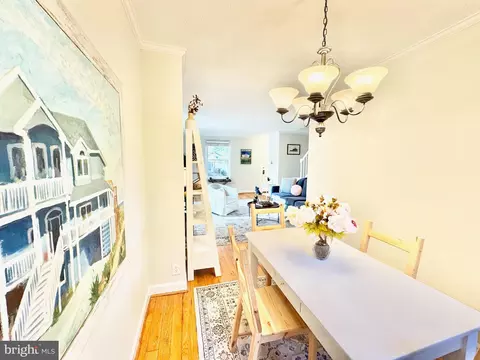 Dining - 4800 30th St S, Arlington, VA 22206 photo 1 of 3