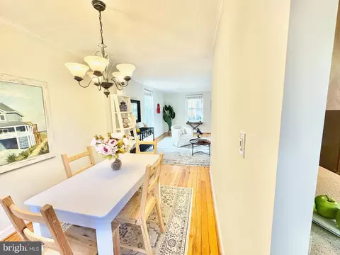 Dining - 4800 30th St S, Arlington, VA 22206 photo 3 of 3