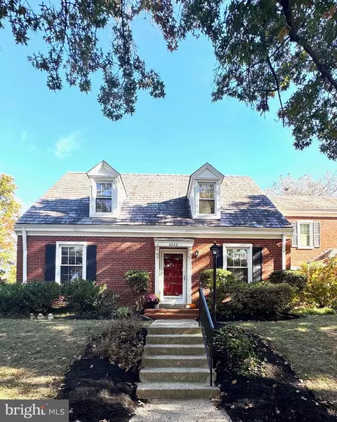 Exterior - 4800 30th St S, Arlington, VA 22206 photo 2 of 7