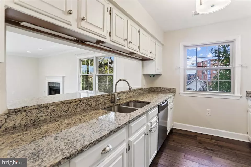 Kitchen - 945 S Scott St #2, Arlington, VA 22204 photo 1 of 6