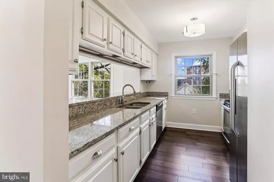 Kitchen - 945 S Scott St #2, Arlington, VA 22204 photo 2 of 6