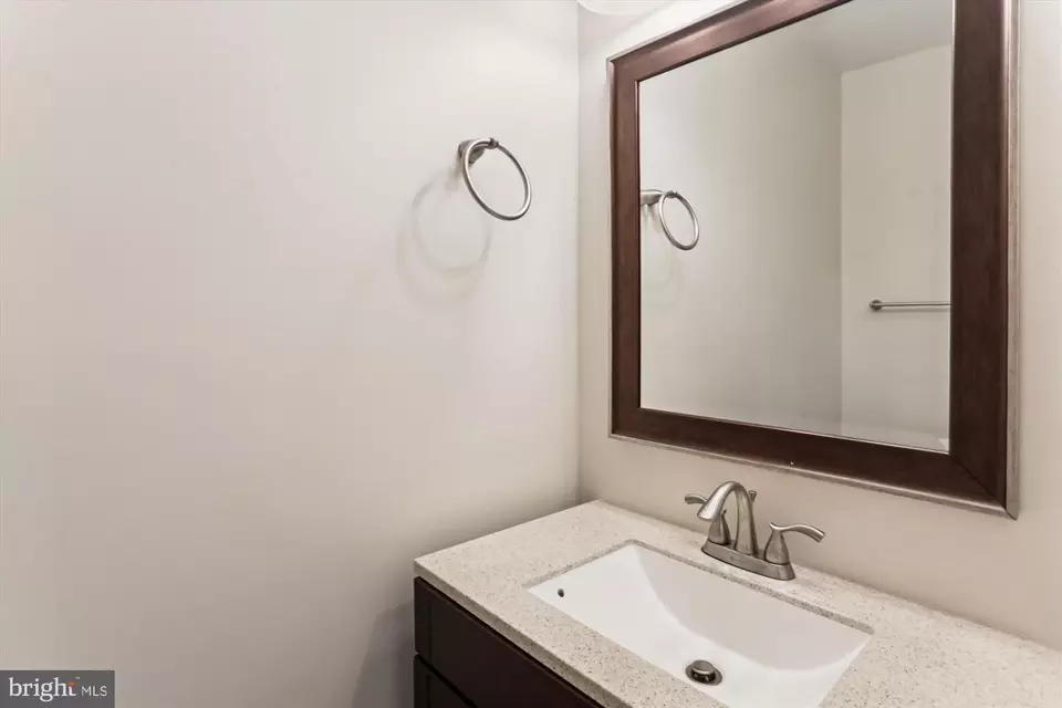 Other - 945 S Scott St #2, Arlington, VA 22204 photo 2 of 7