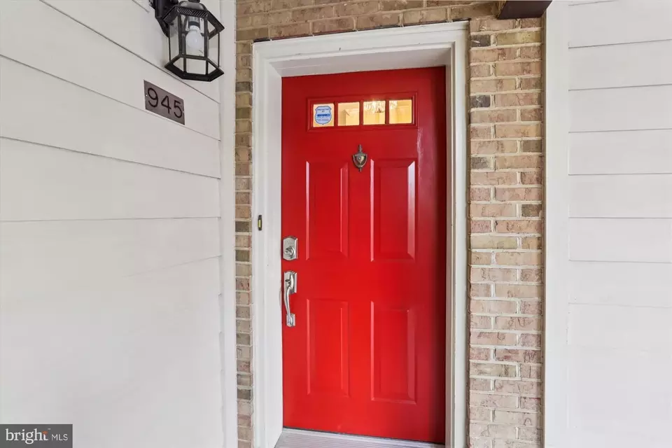 Other - 945 S Scott St #2, Arlington, VA 22204 photo 1 of 7