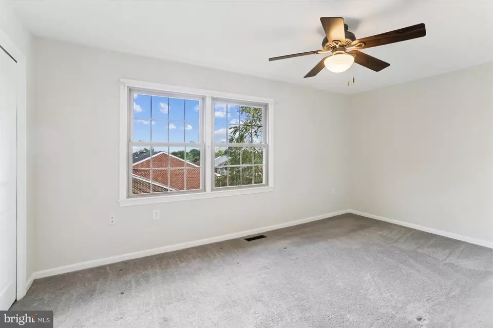 Other - 945 S Scott St #2, Arlington, VA 22204 photo 4 of 7