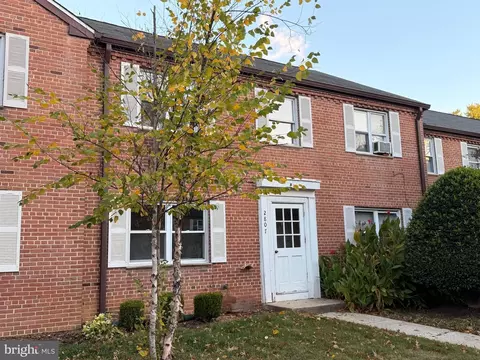 2807 16th Rd S #A, Arlington, VA 22204