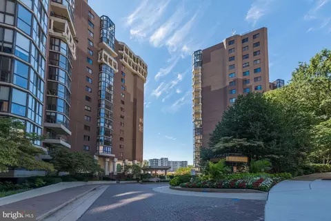 1600 N Oak St #418, Arlington, VA 22209