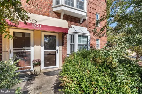 1821 21st St N #1, Arlington, VA 22209