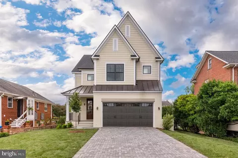 735 20th St S, Arlington, VA 22202