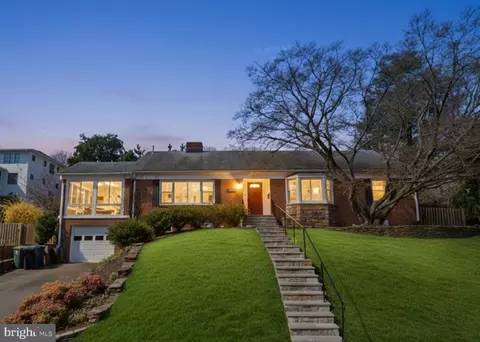 3438 N George Mason Dr N, Arlington, VA 22207
