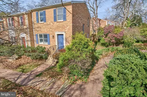 641 N Abingdon St, Arlington, VA 22203