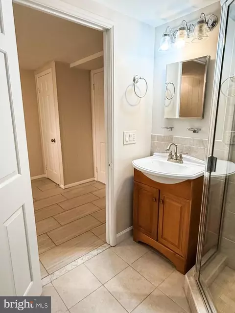 4671 36th St S #A, Arlington, VA 22206 photo 21