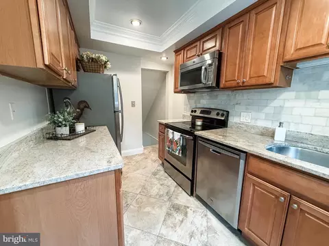 4671 36th St S #A, Arlington, VA 22206 photo 8