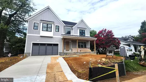 1822 N Kenmore St, Arlington, VA 22207