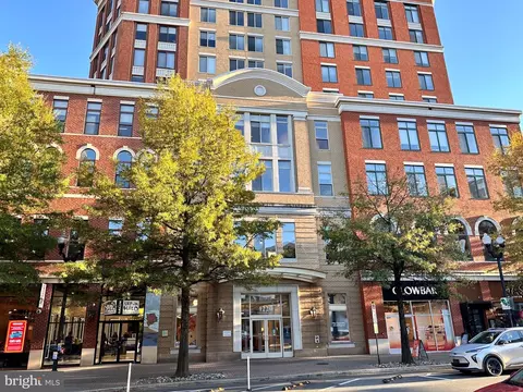 1220 N Fillmore St #PH08, Arlington, VA 22201