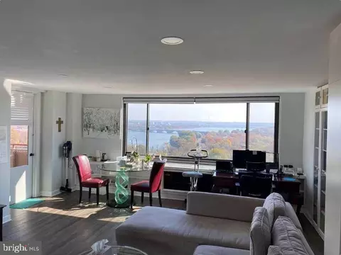 1011 Arlington Blvd #1030, Arlington, VA 22209