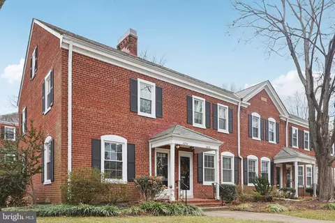 3034 S Buchanan St, Arlington, VA 22206