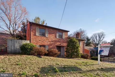 4612 9th St S, Arlington, VA 22204