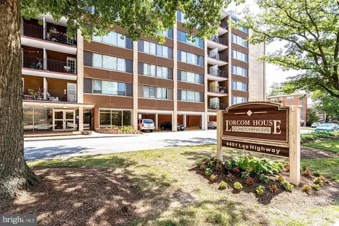 Undisclosed, Arlington, VA 22207