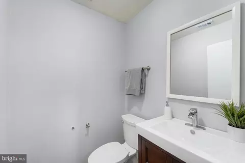 Other - 624 15th St S #1, Arlington, VA 22202 photo 6 of 10