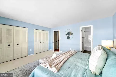 Bedroom - 624 15th St S #1, Arlington, VA 22202 photo 3 of 4
