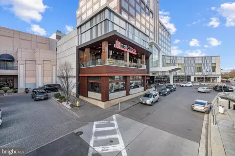 Exterior - 624 15th St S #1, Arlington, VA 22202 photo 6 of 6