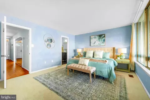 Bedroom - 624 15th St S #1, Arlington, VA 22202 photo 2 of 4