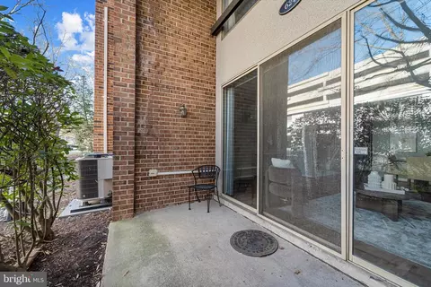 Other - 624 15th St S #1, Arlington, VA 22202 photo 8 of 10