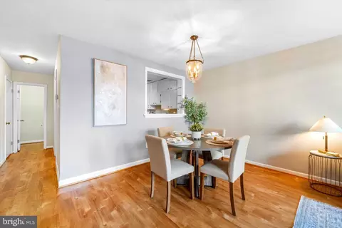 Dining - 624 15th St S #1, Arlington, VA 22202 photo 1 of 1