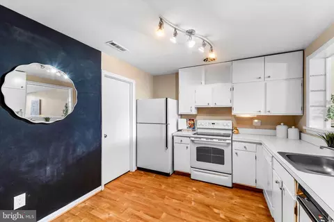 Kitchen - 624 15th St S #1, Arlington, VA 22202 photo 1 of 3