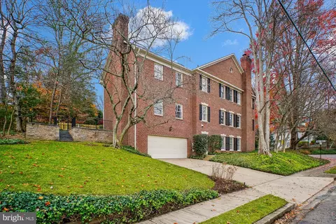 4500 35th Rd N, Arlington, VA 22207