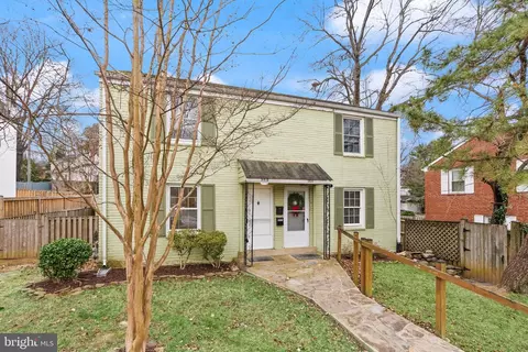 5818 Washington Blvd, Arlington, VA 22205