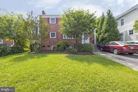 706 N Cleveland St, Arlington, VA 22201