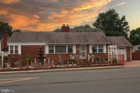 526 S Carlin Springs Rd, Arlington, VA 22204
